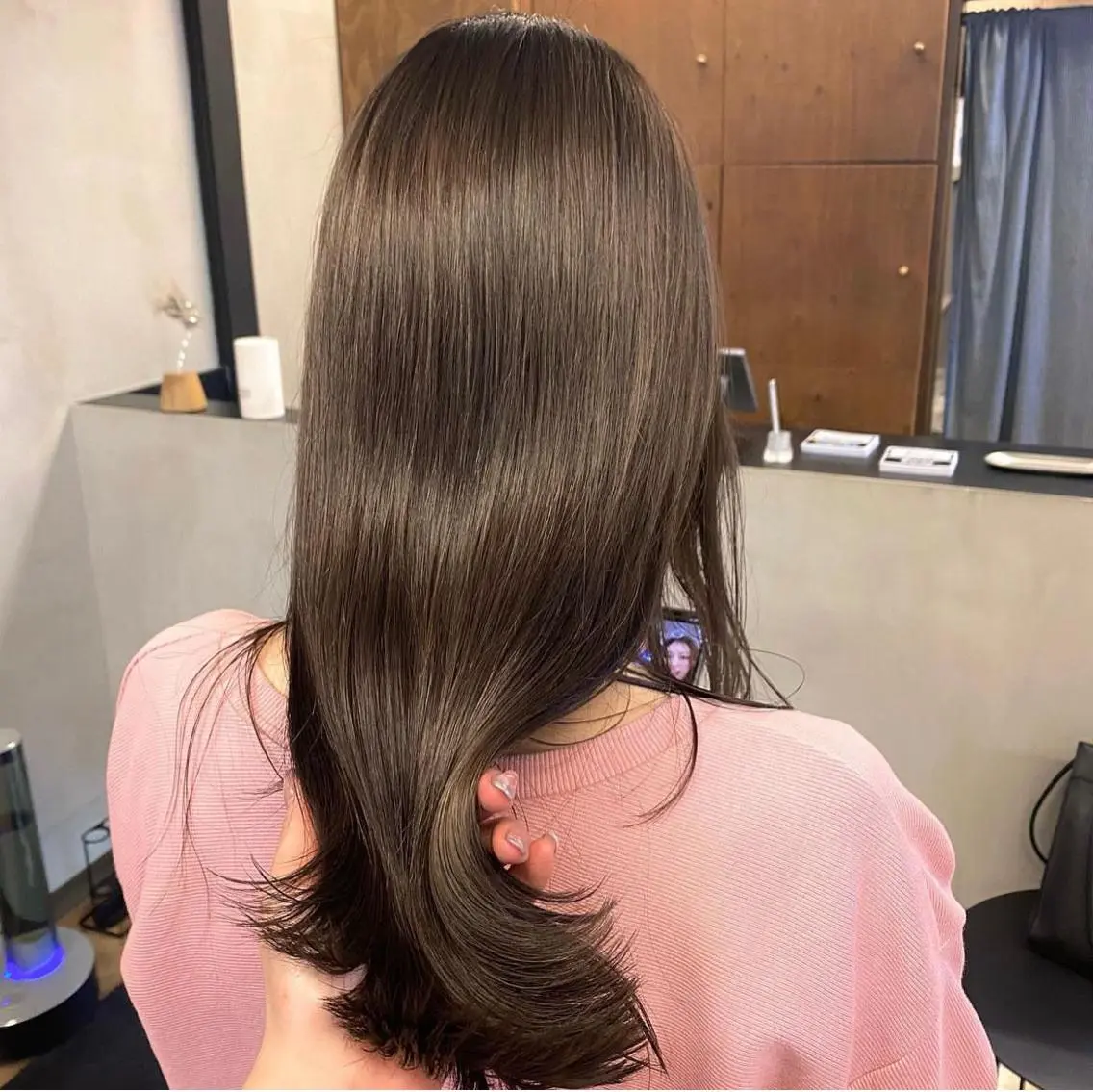 セミロング カラー パーマ ヘアアレンジ メンズ キッズ ネイル マツエク・マツパ アイブロウ イルミナカラー 眉カラー 前川 朋香のヘアスタイル