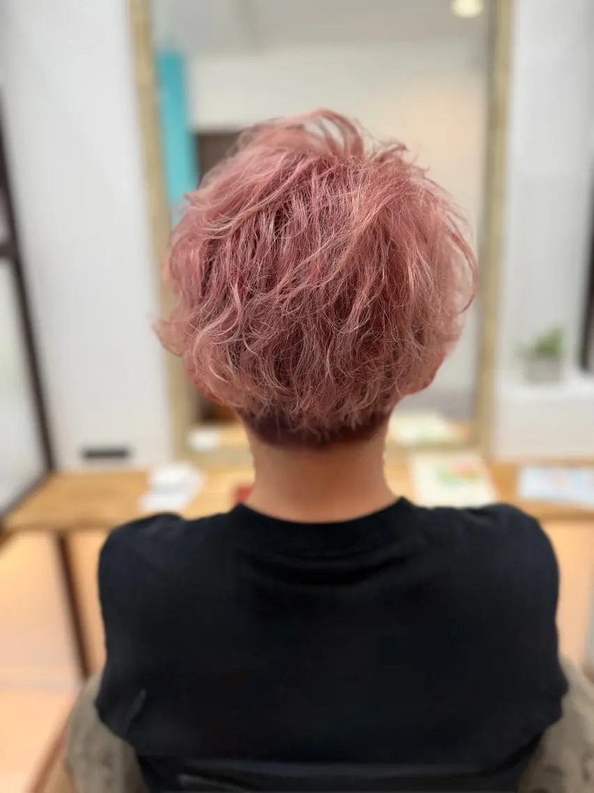 ショート カラー メンズ ベージュカラー ピンクカラー ピンクベージュ hair&make Lokahiのマツエク・マツパデザイン