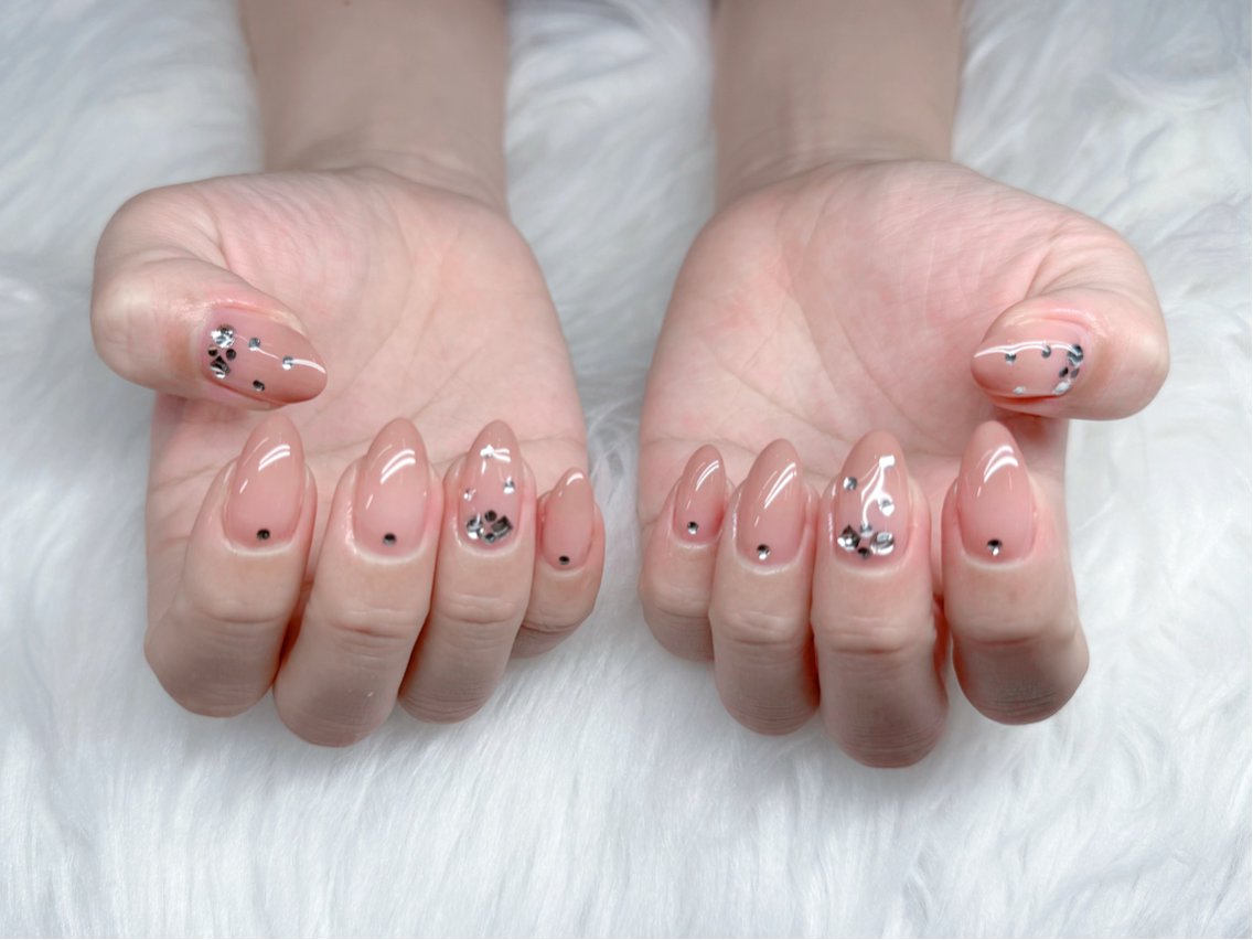 ネイル グラデーション ワンカラーネイル シンプルネイル ハンドネイル GOHOUBI Nail 心斎橋店のネイルデザイン