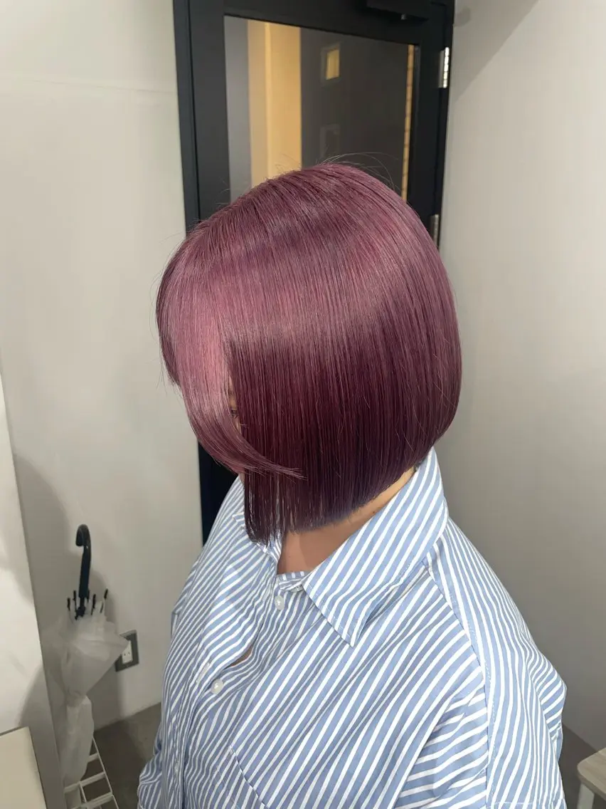 ショート カラー ブリーチ カシス ピンクカラー カット ヘアカラー トリートメント モテ髪/透明感カラー 🩵REINA🩵のヘアスタイル