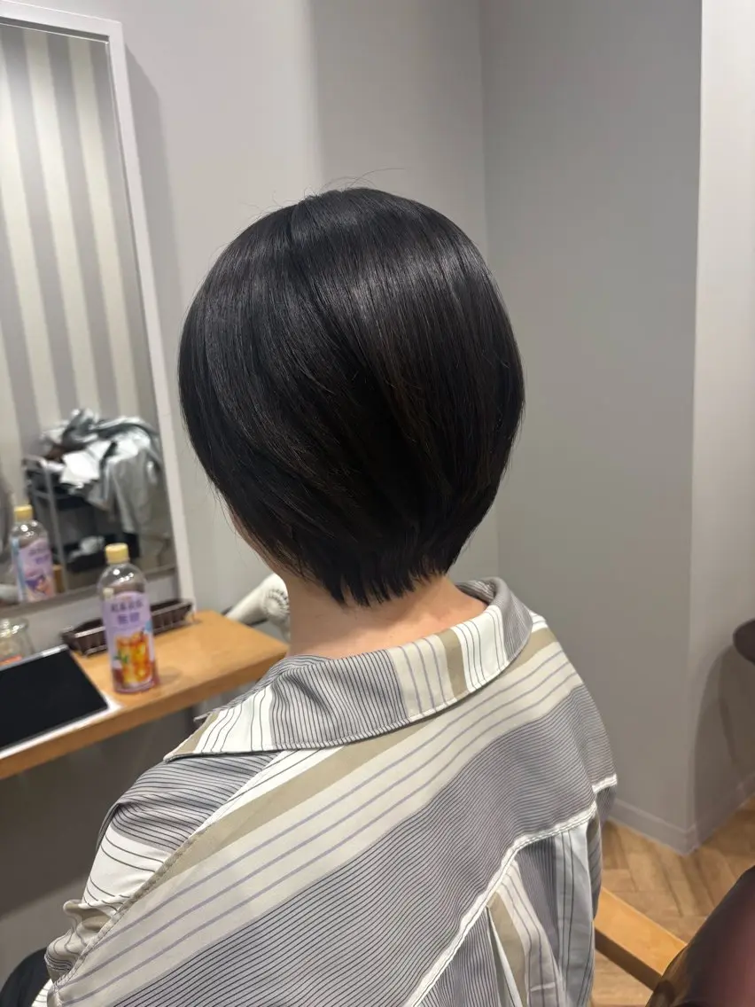 ショート カット 縮毛矯正 小堀 いぶきのヘアスタイル