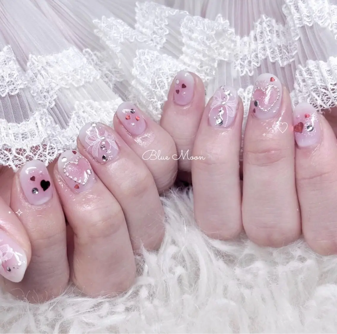 ネイル ハンドネイル フットネイル ハンドケア nail salon Blue Moonのネイルデザイン