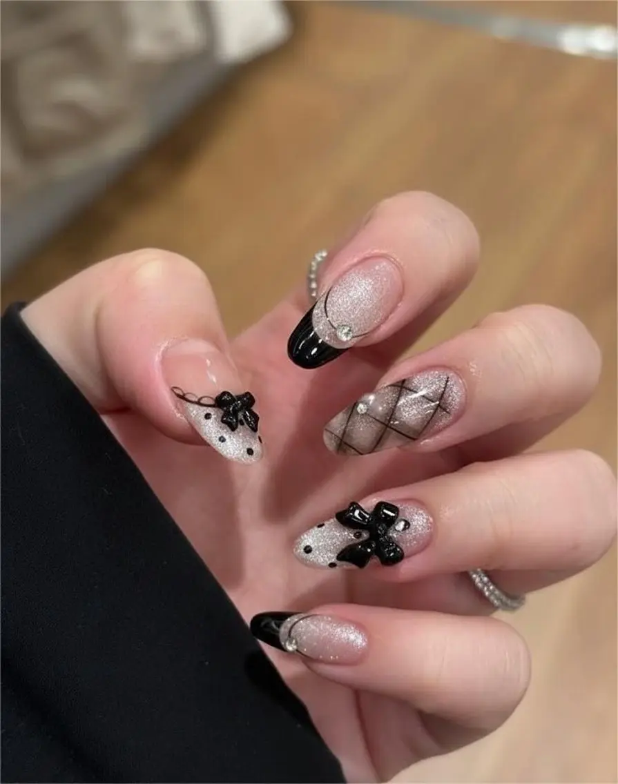 ネイル キラキラネイル 韓国ネイル ロングネイル ワンホンネイル ハンドネイル Josie nail salonのネイルデザイン