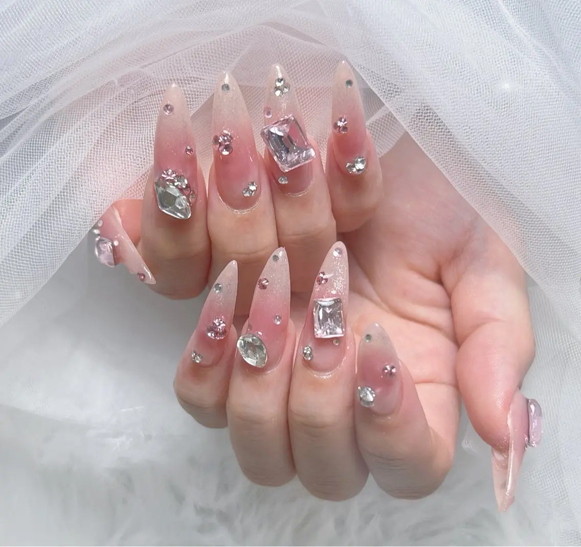 ネイル アートネイル オーロラネイル チークネイル 長さ出し フットネイル Miya _nailのネイルデザイン