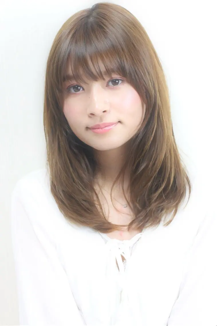 ミディアム ハイライト 髪質改善 レイヤーカット 縮毛矯正 トリートメント ヘアカラー トリートメント 山村 伸一のヘアスタイル