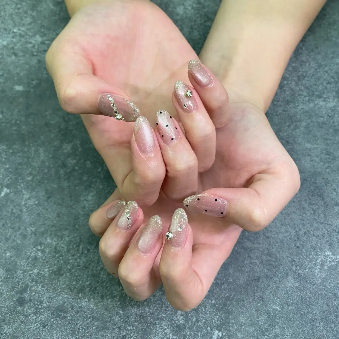 ネイル ドット キラキラネイル マグネットネイル ハンドネイル nail salon muuのネイルデザイン