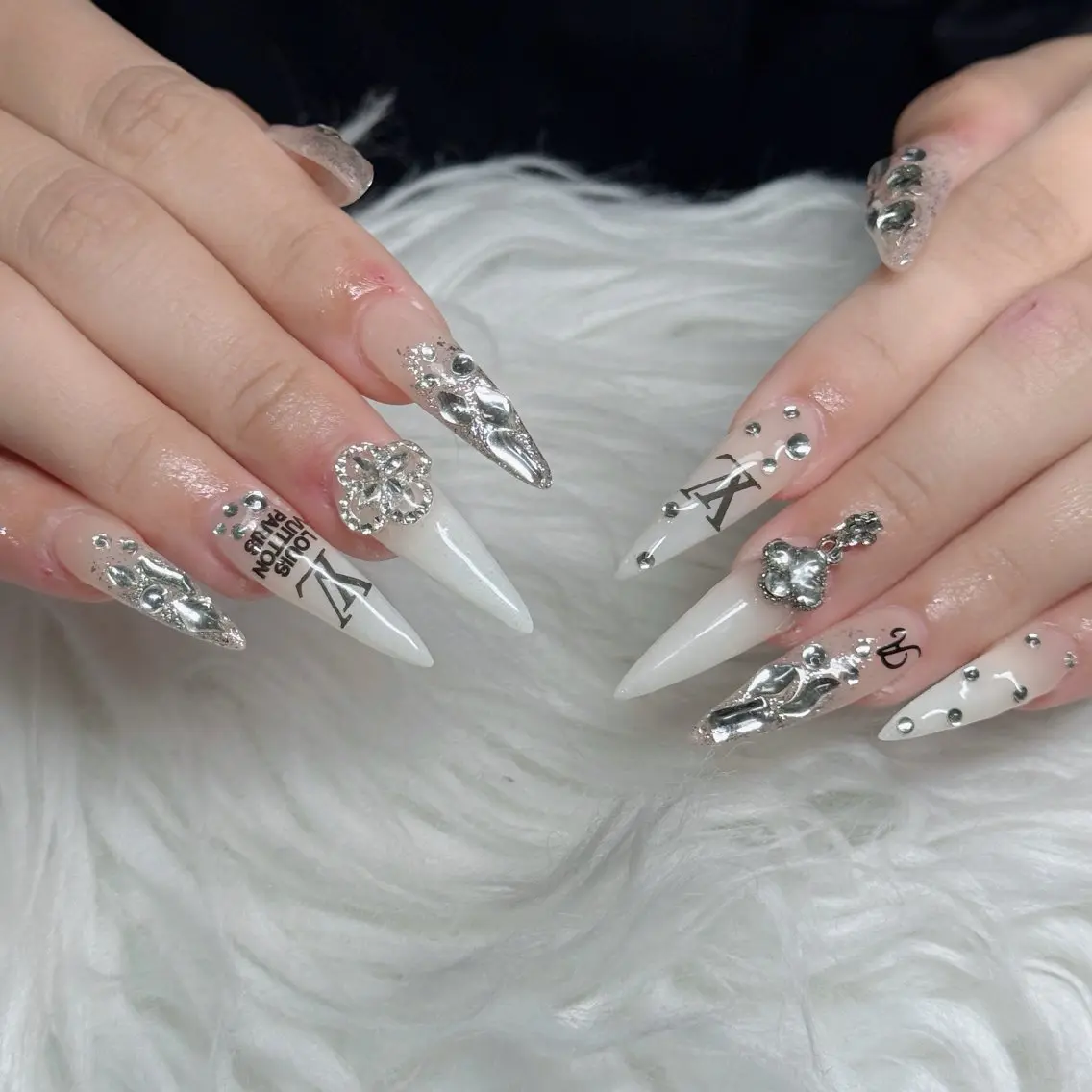 ネイル フットネイル フレンチネイル グラデーション 韓国ネイル ロングネイル ハンドネイル Hani Nail Salonのネイルデザイン