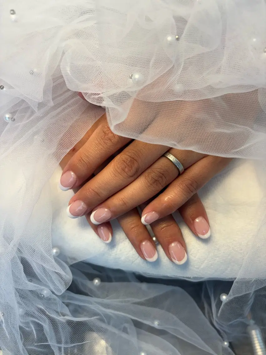 ネイル フラッシュネイル フットネイル フレンチネイル ジェルネイル ガラスフレンチ ハンドネイル Nail salon Natulalのネイルデザイン