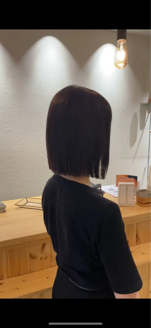 ミディアム 切りっぱなしボブ ボブ 中村 莉子のヘアスタイル