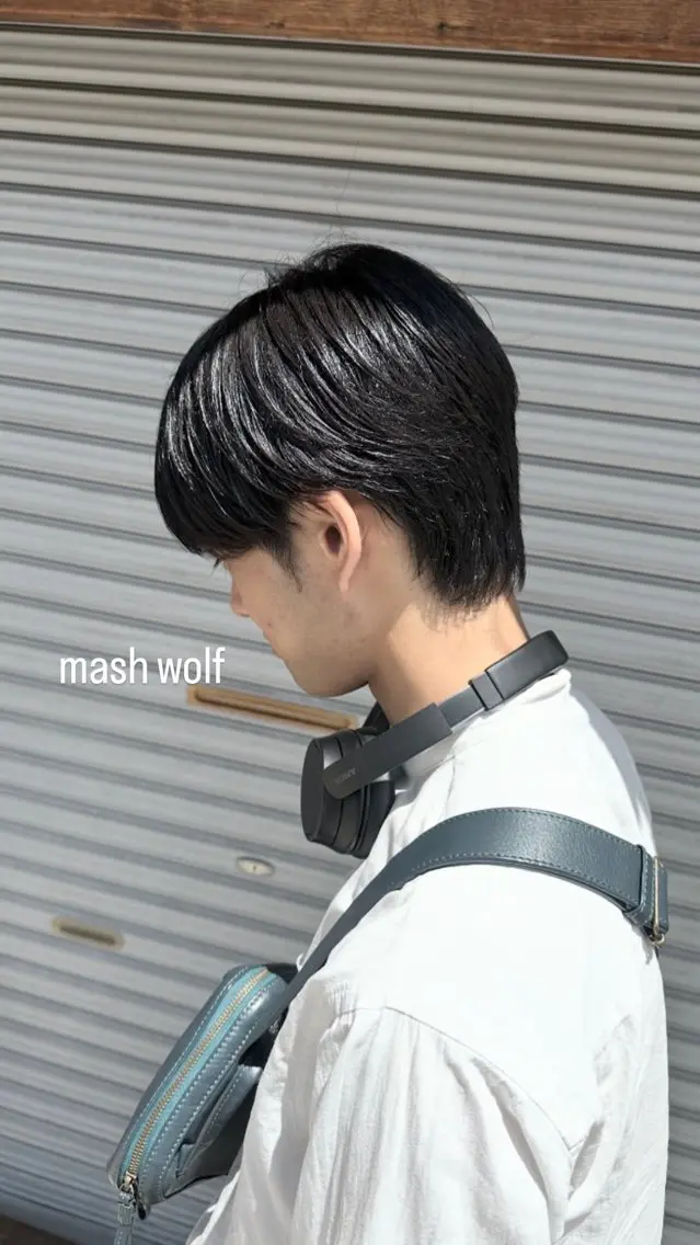 ショート メンズ ダウンパーマ メンズ韓国風 韓国マッシュ マッシュウルフ マッシュ luau ao kahoのヘアスタイル