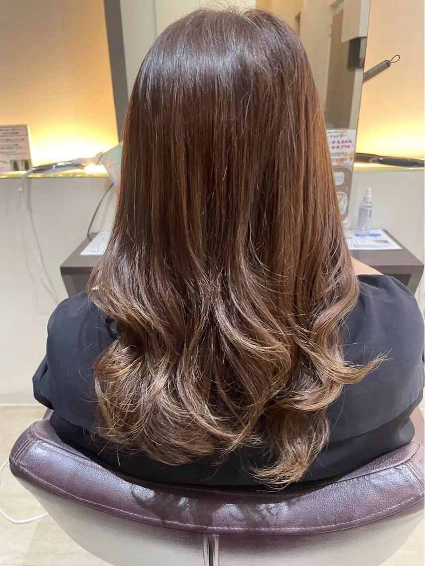 ロング カラー カット ヘアカラー トリートメント 加田 萌美のヘアスタイル