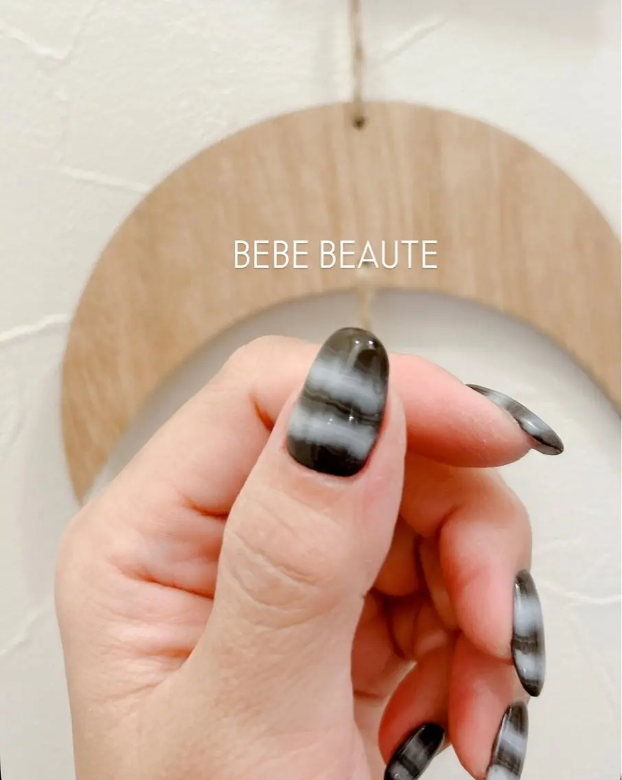 ネイル ハンドネイル BEBE BEAUTEのネイルデザイン