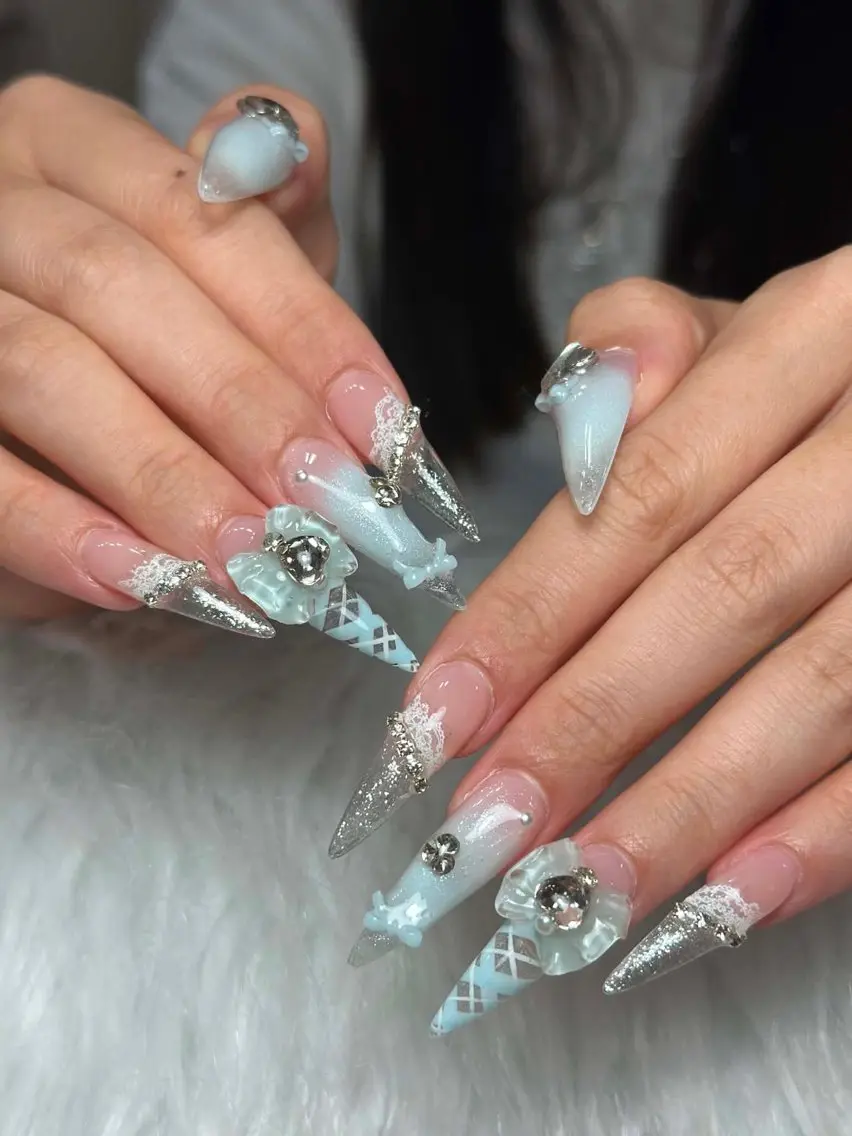 ネイル アートネイル 長さ出し ジェルネイル 韓国ネイル マグネットネイル ハンドネイル Cloudy Chan Nailのネイルデザイン