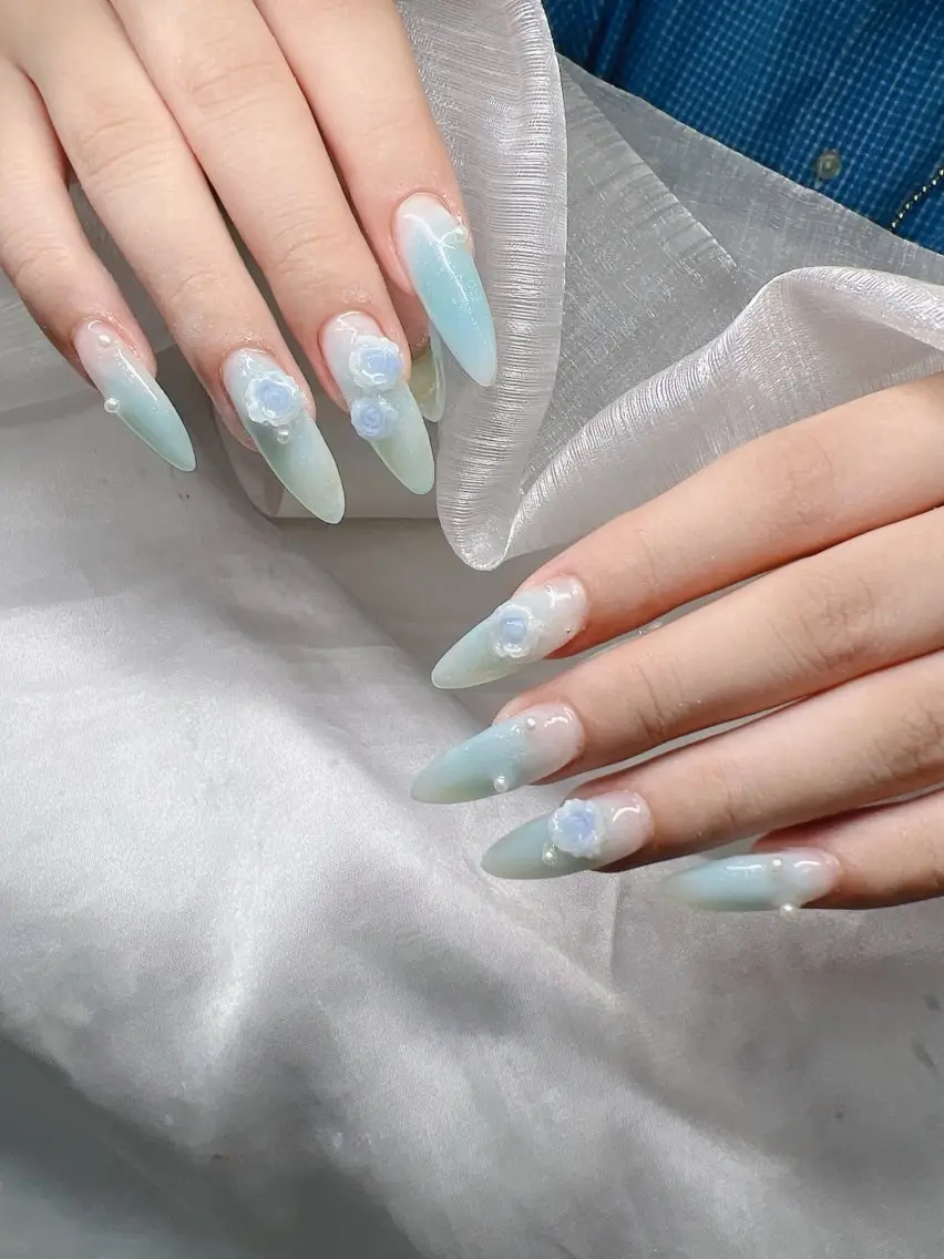 ネイル 長さ出し グラデーション 卒業式 キラキラネイル マグネットネイル ハンドネイル Lee Nailsのネイルデザイン