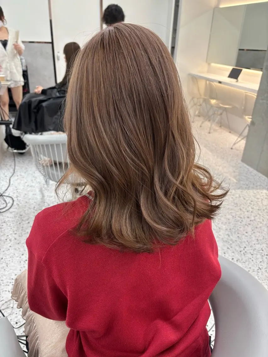 ミディアム カラー ブリーチ ボブ 韓国風ヘア レイヤーカット トリートメント ヘアカラー rina／ベージュ ワンホン/韓国ヘアのヘアスタイル
