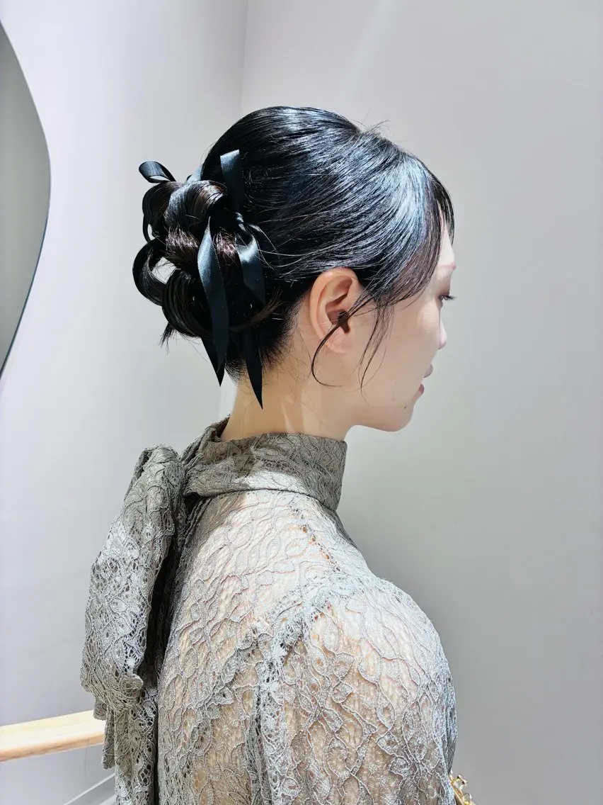 潤艶髪タイトヘアセットの写真