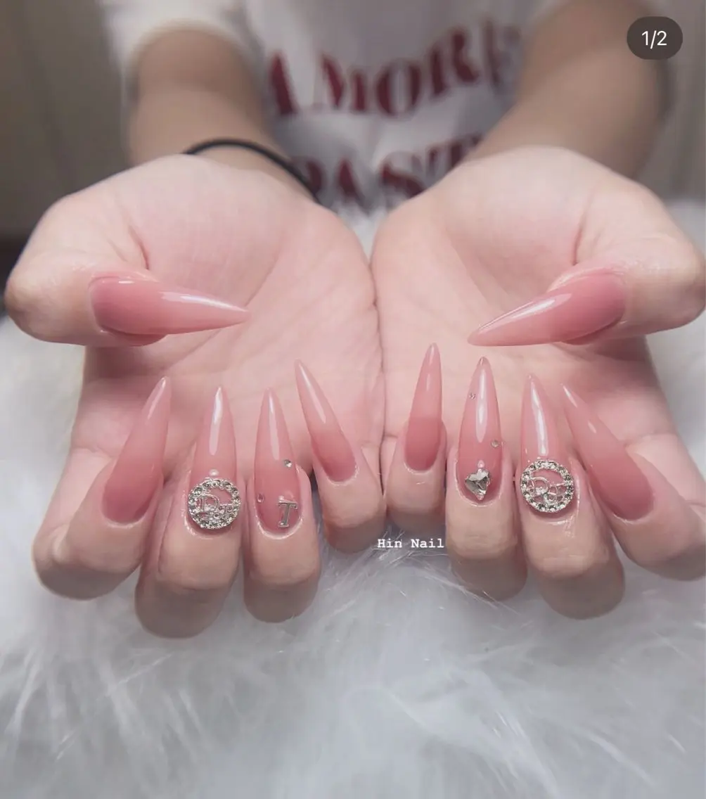 ネイル ハンドネイル HIN NAILのネイルデザイン