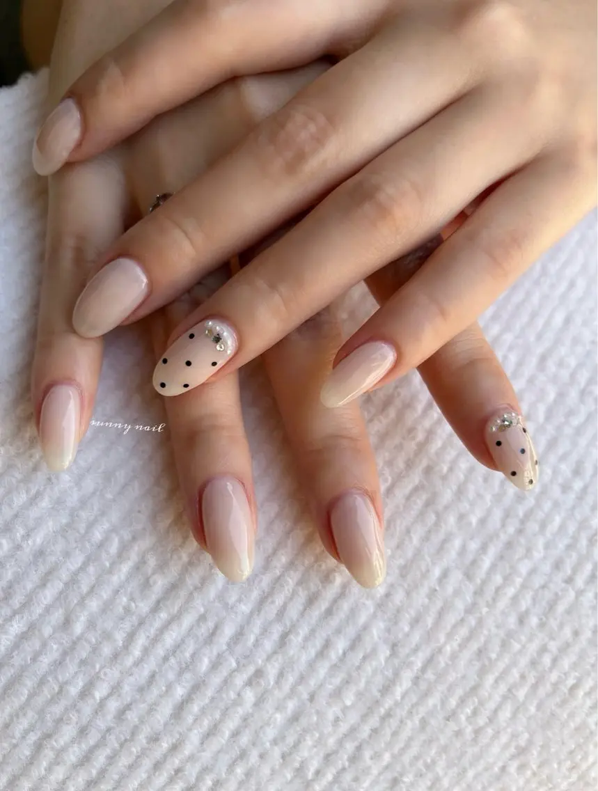 ネイル ドット ジェルネイル パラジェル sunny nailのネイルデザイン