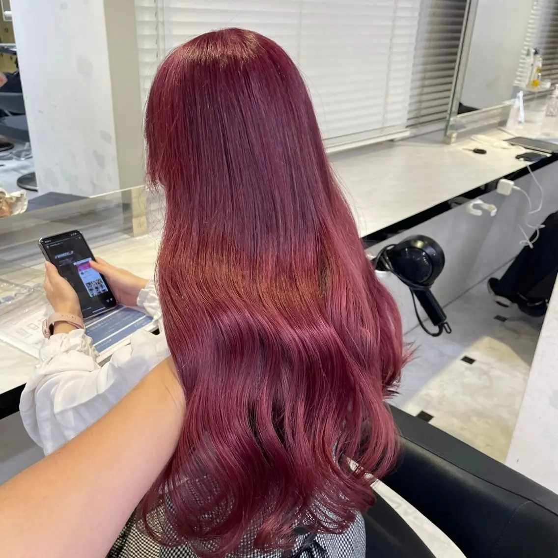 ロング カラー ヘアアレンジ 🎀RIN🎀 縮毛矯正🩶暗髪のヘアスタイル