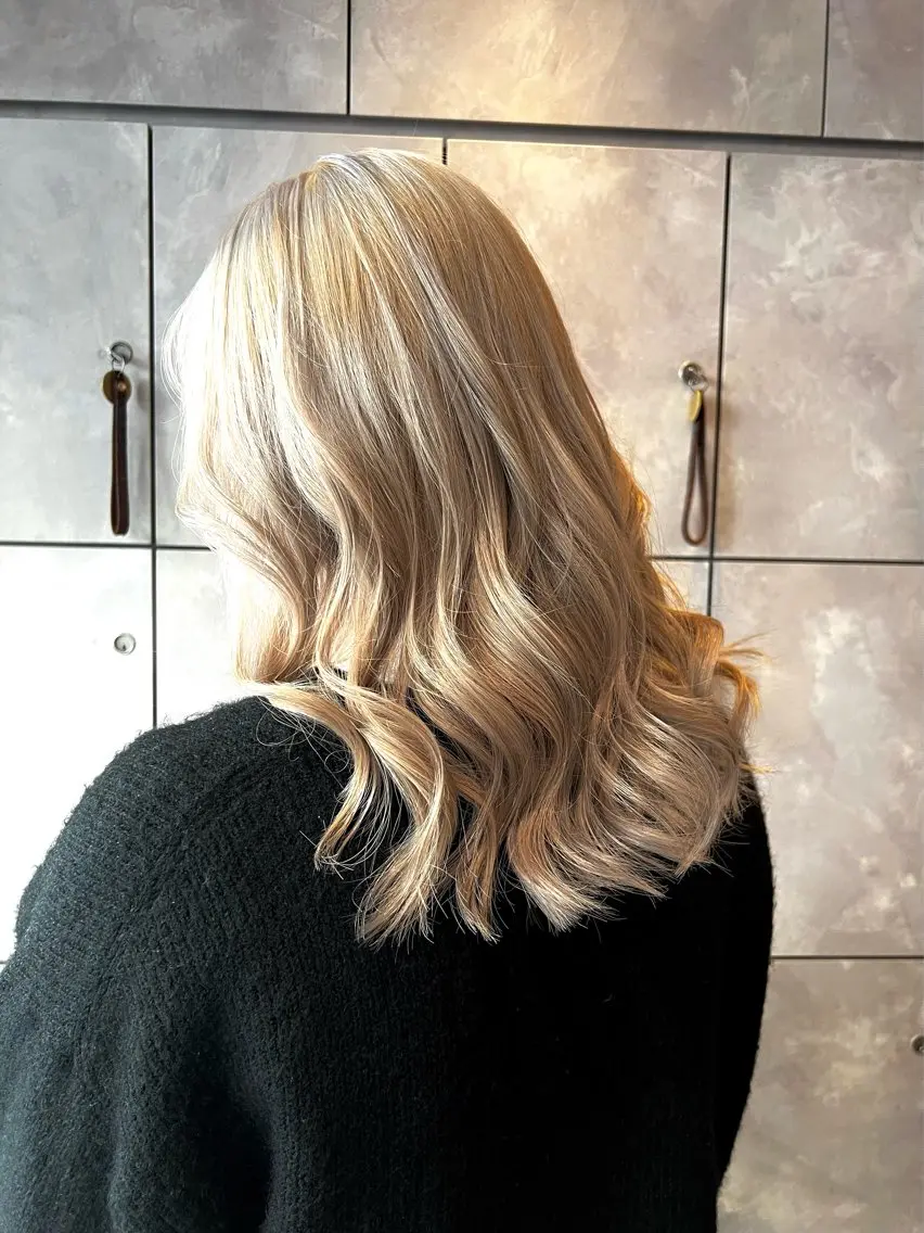 セミロング カラー ヘアアレンジ ヘアカラー トリートメント ヘアセット 🌈インナーカラー ‘ショウマ’🌈のヘアスタイル