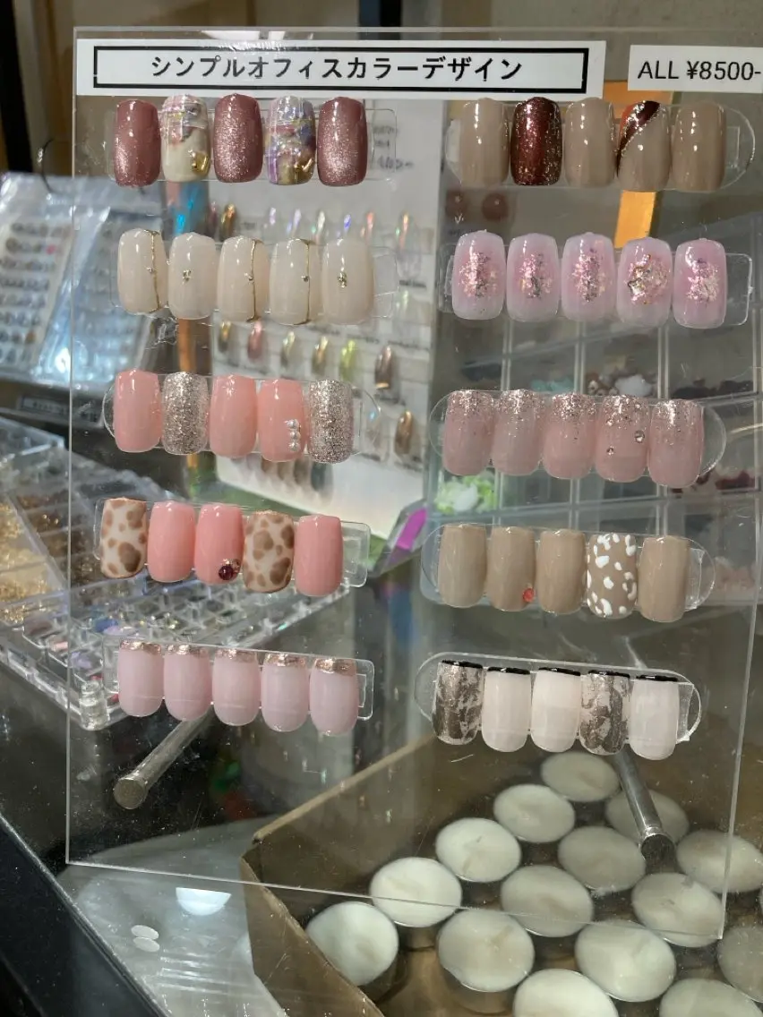 ネイル ハンドネイル Legit nail salonのネイルデザイン