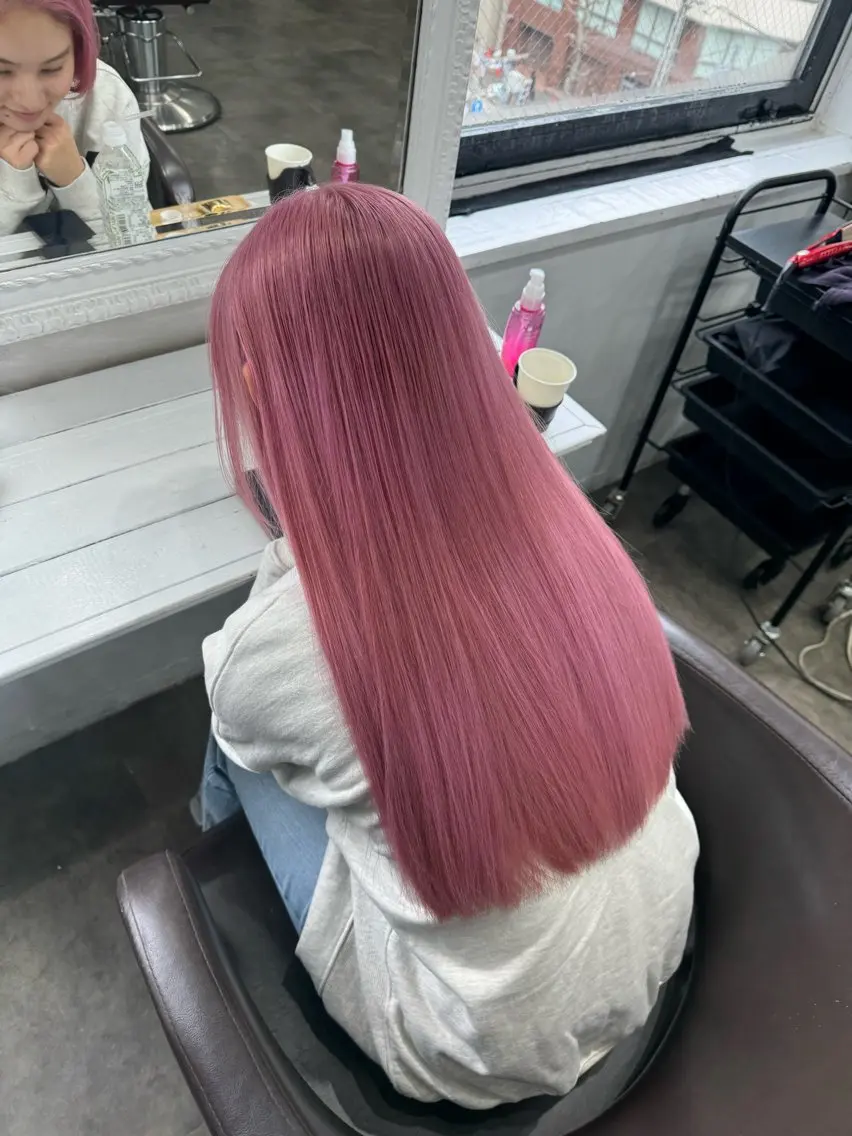 ロング カラー バレイヤージュ ミストバング ベージュカラー ブリーチ 抜きっぱなしブロンド 札幌ブリーチカラー/ ダブルカラー/ドイのヘアスタイル