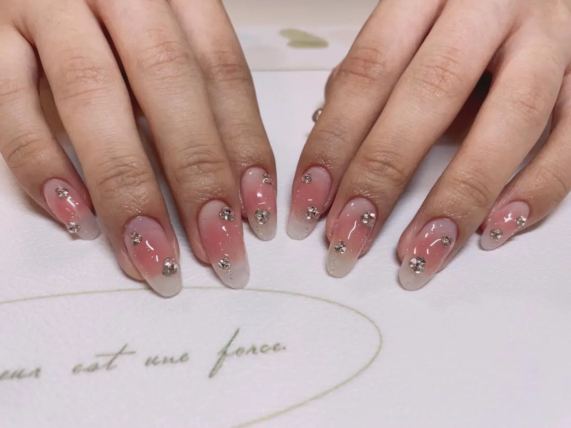 ネイル チークネイル グラデーション ピンク スカルプネイル エン Nail salonのネイルデザイン