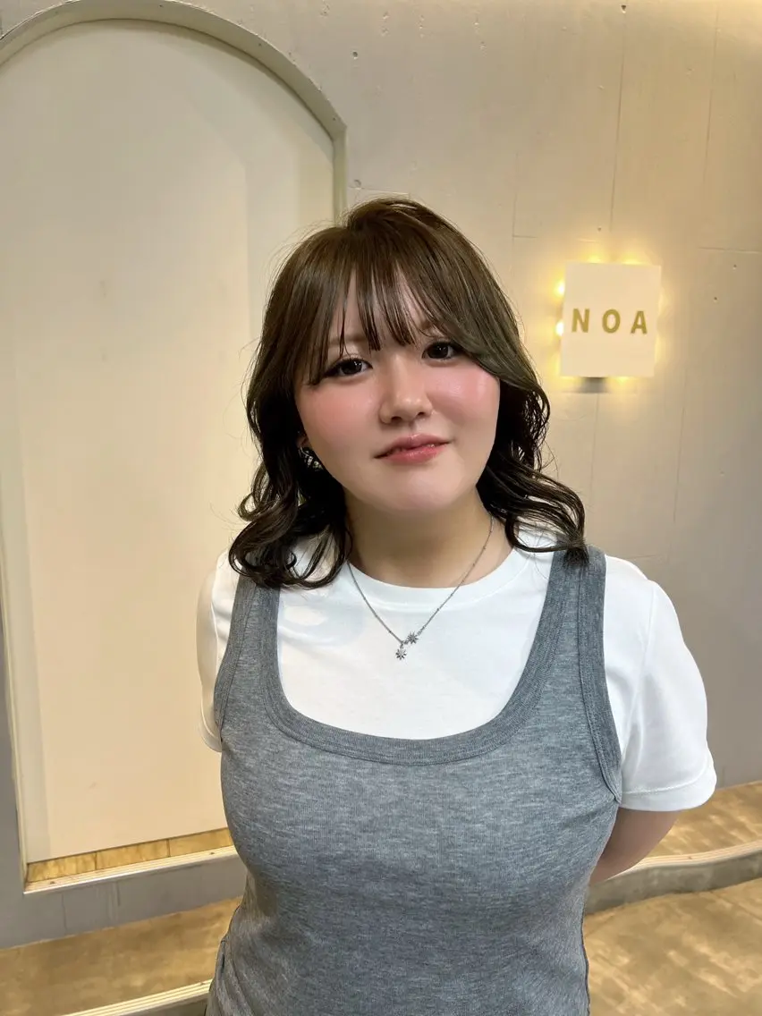 カラー ベージュカラー ブリーチ 透明感カラー ブリーチなしカラー オリーブベージュ NOA福島 RENA🌼のヘアスタイル