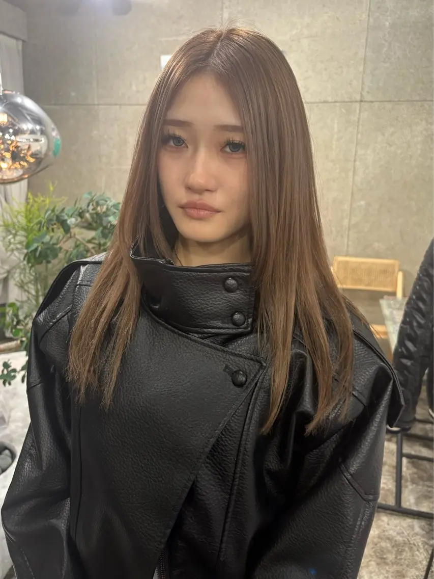 カラー ベージュカラー 抜きっぱなしブロンド KUBO HADUKIのヘアスタイル