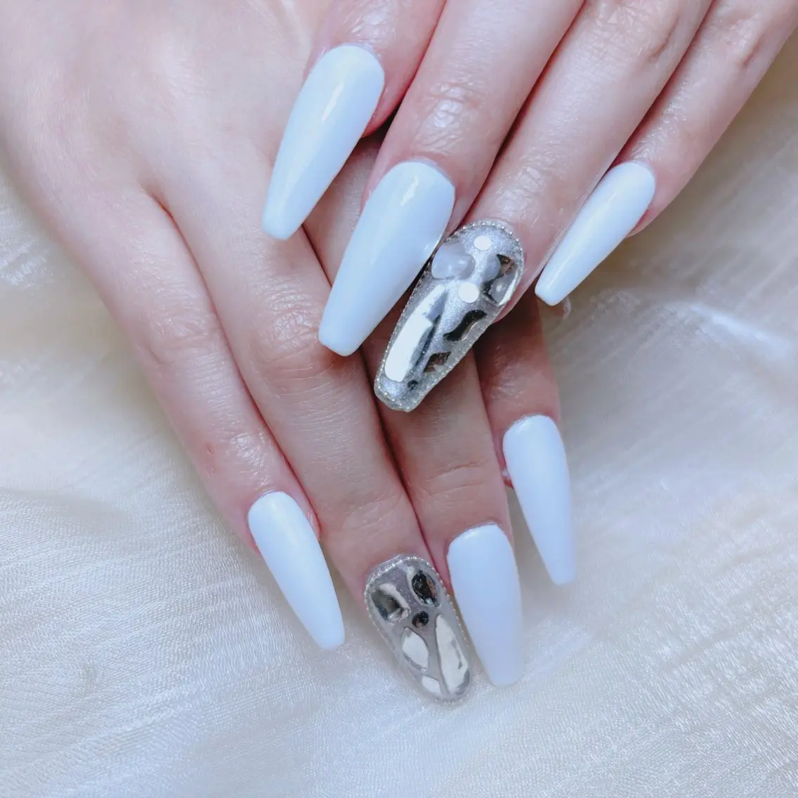 ネイル ハンドネイル H3 Nail Tsuki🦋💙のネイルデザイン