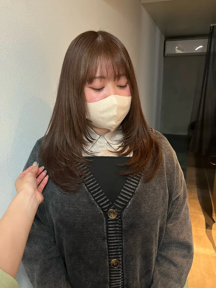 セミロング レイヤーカット カット ヘアカラー 三浦 ふたばのヘアスタイル