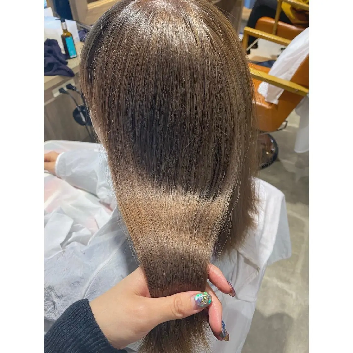 カラー グレージュ ミルクティーグレージュ カット 縮毛矯正 トリートメント 🩵盛れる顔周りヘア EMI🩵のヘアスタイル