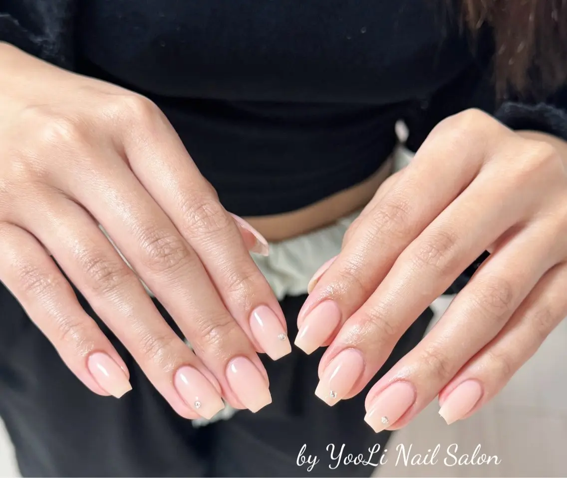 ネイル アートネイル オーロラネイル チークネイル フレンチネイル ガラスフレンチ ハンドネイル 🎀🎀YooLi Nail Salonのネイルデザイン