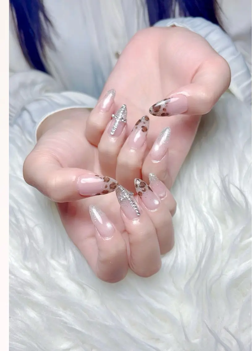 ネイル ハンドネイル Swan Nail Salonのネイルデザイン