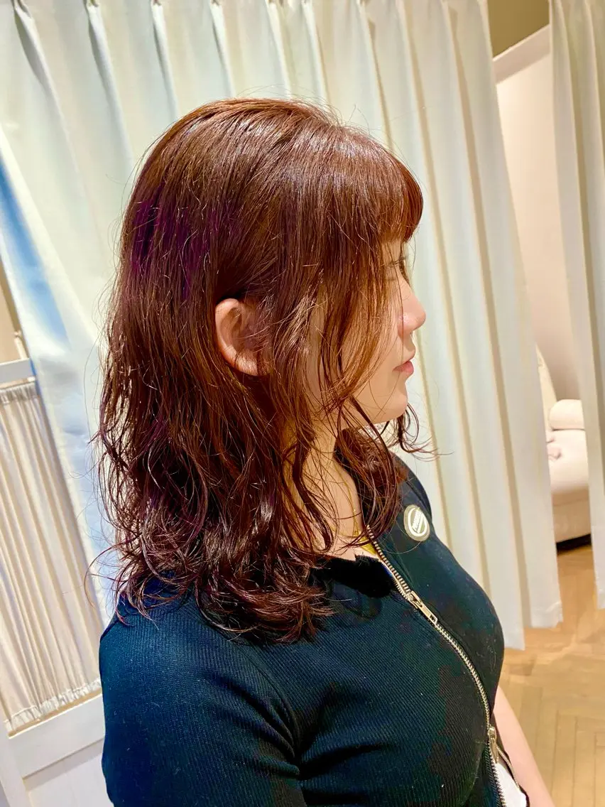 セミロング カラー パーマ セミロングパーマ レッドカラー レイヤーカット 増井 彩乃のヘアスタイル