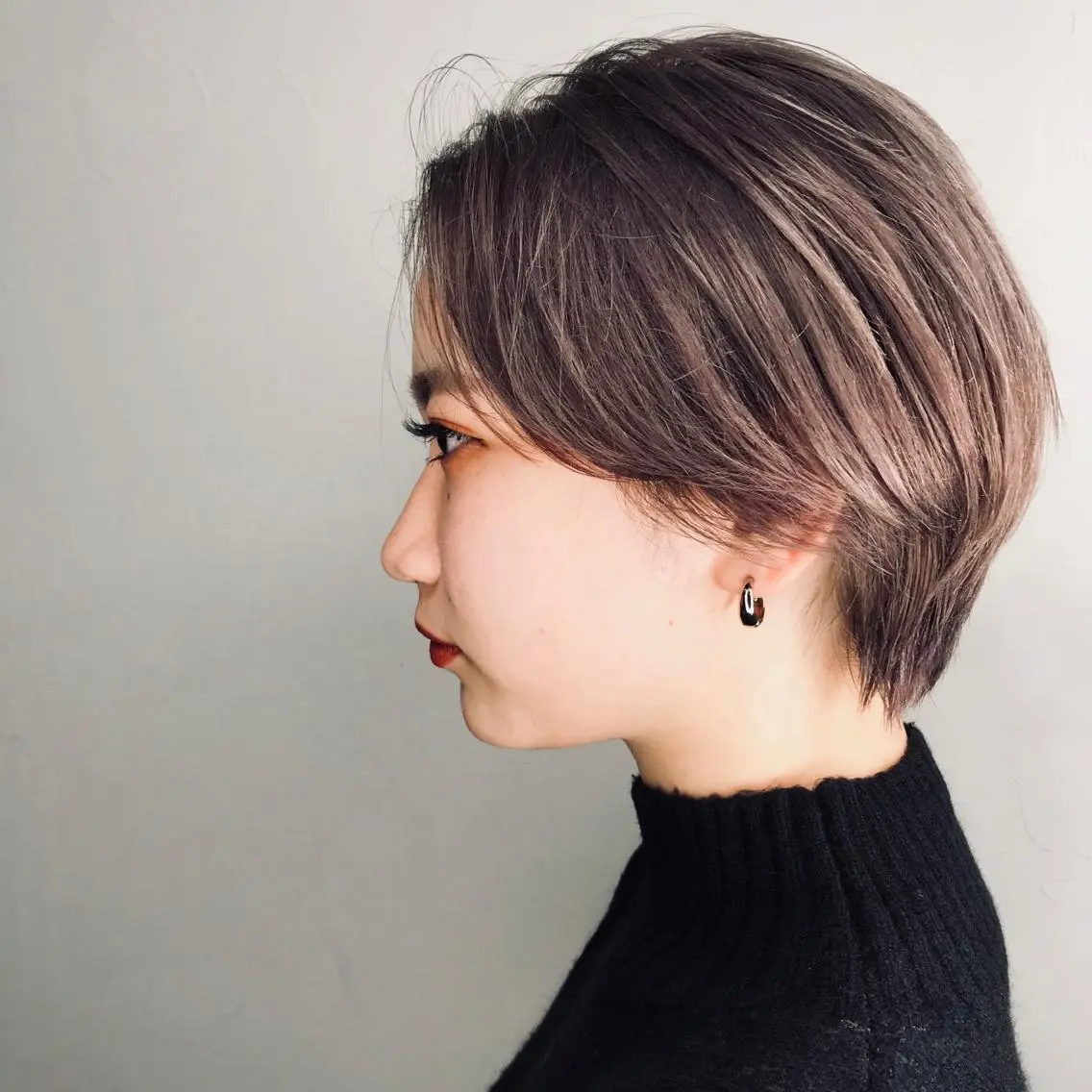 ショート カラー 宮腰 瑠果のヘアスタイル