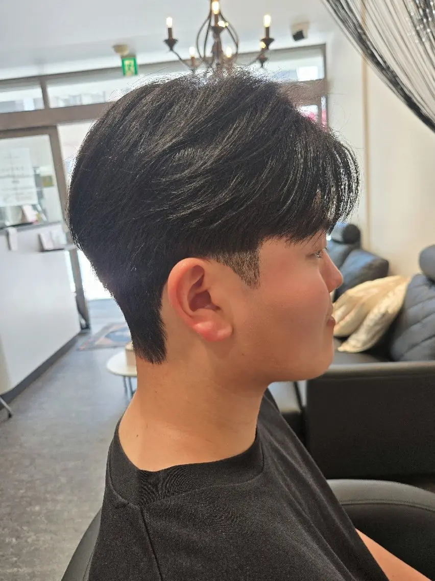 メンズ ダウンパーマ メンズ韓国風 メンズパーマ カット パーマ LEE HANAのヘアスタイル