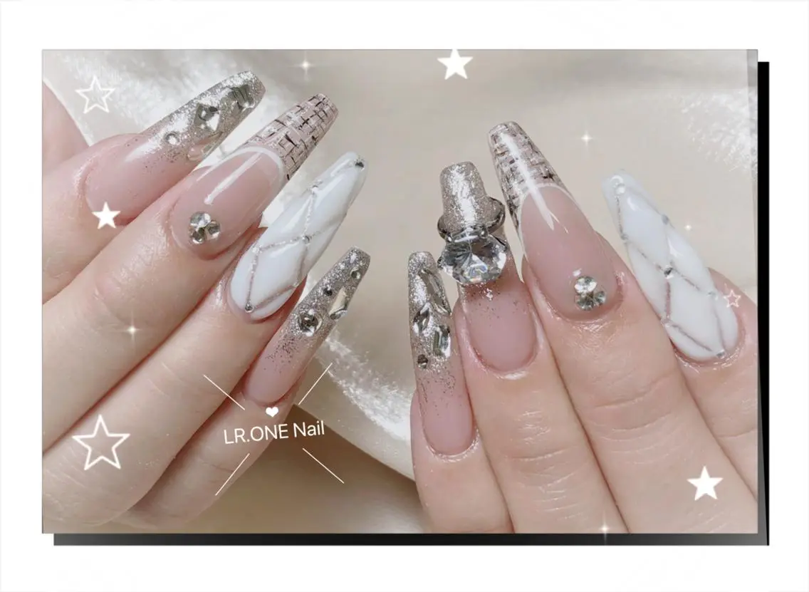 ネイル ハンドネイル ルラワンネイル エンのネイルデザイン