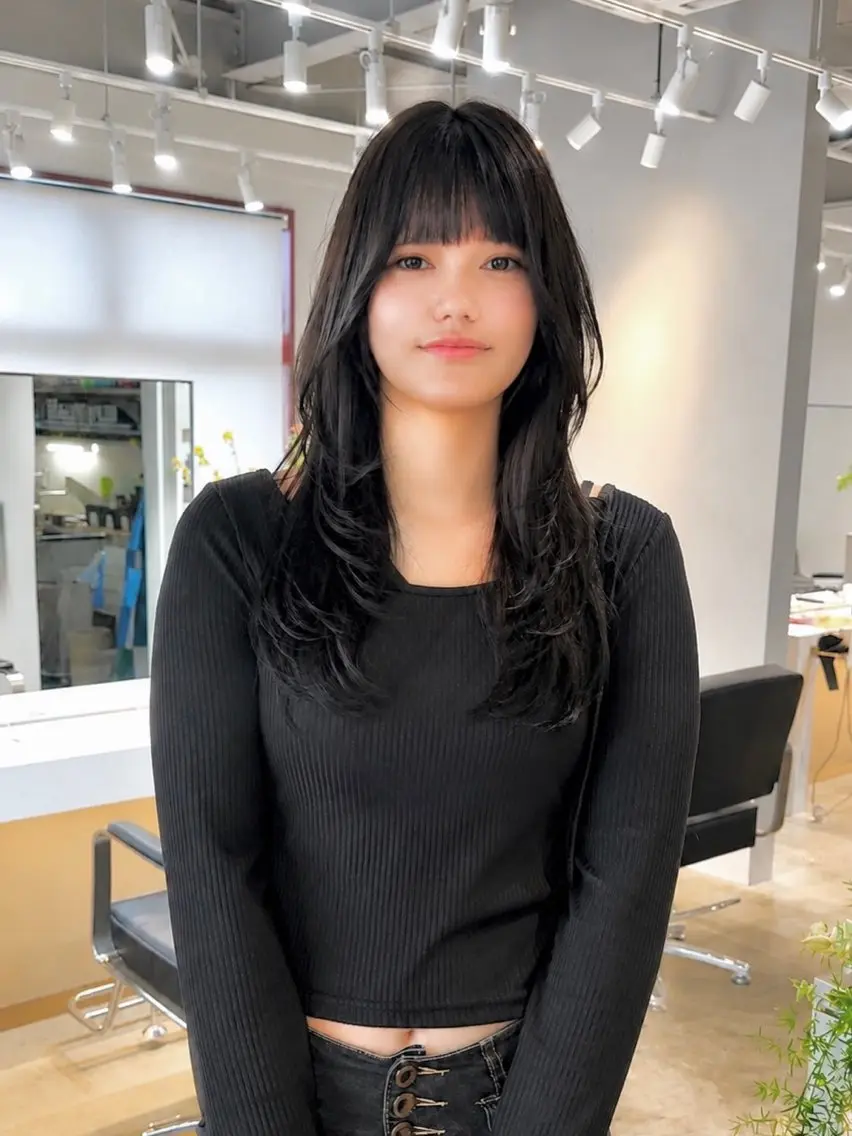 セミロング くびれヘア 顔まわりレイヤー 顔周りカット ハッシュカット 髪質改善 似合わせレイヤー 手塚亮汰のヘアスタイル
