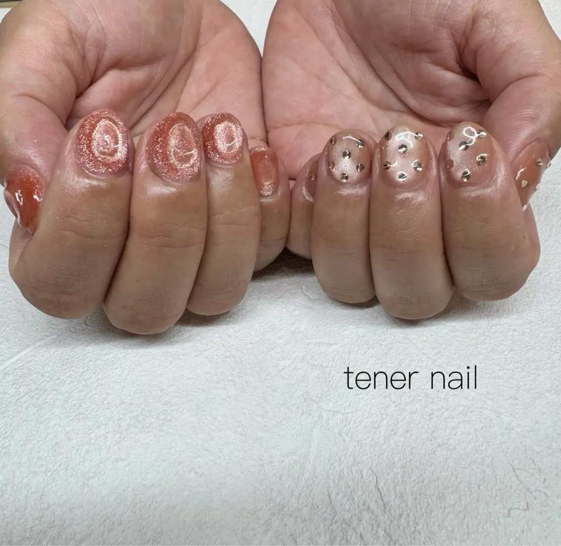 ネイル ドット キラキラネイル マグネットネイル オレンジ ハンドネイル テネルネイル tener nailのネイルデザイン