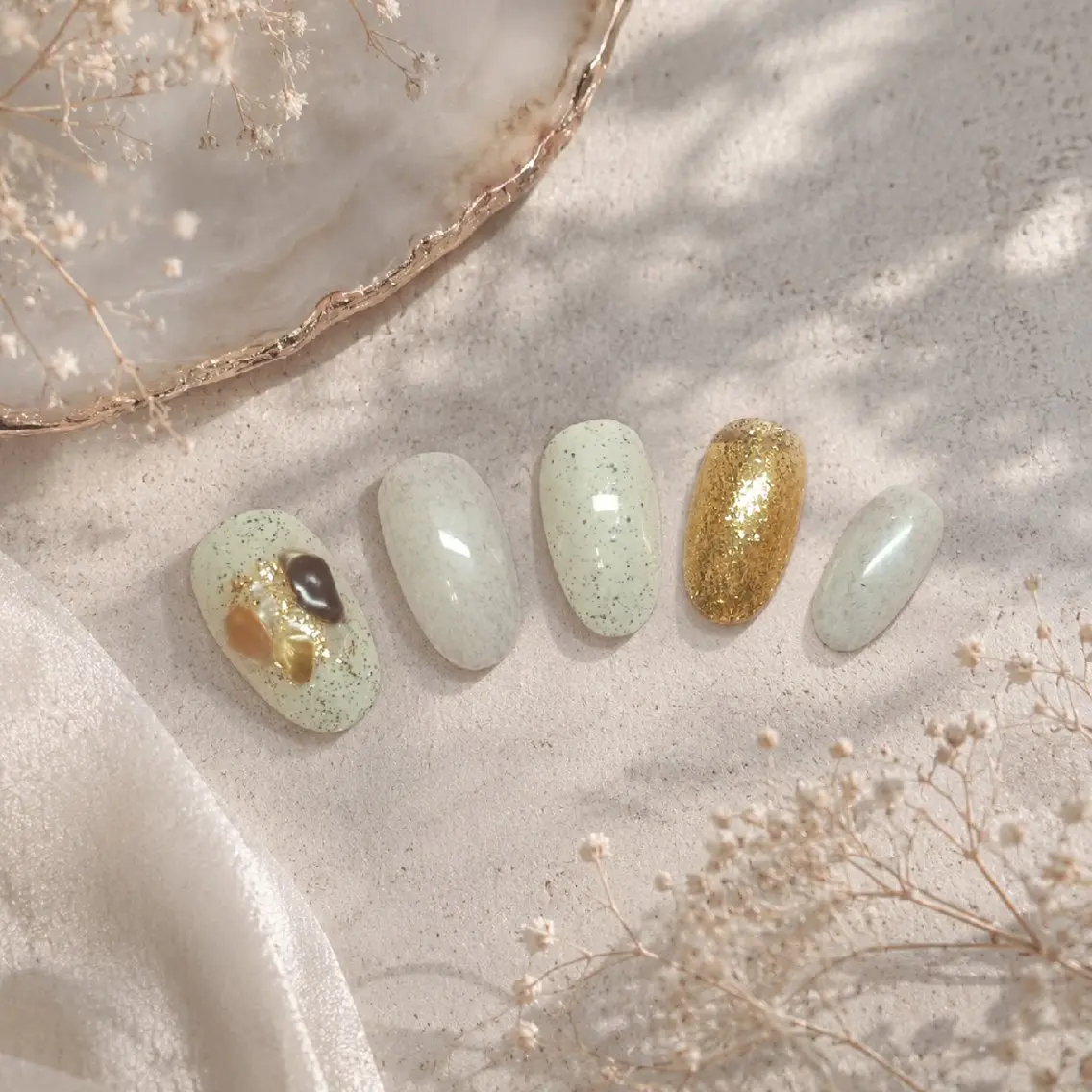 ネイル Reivl Nails のネイルデザイン