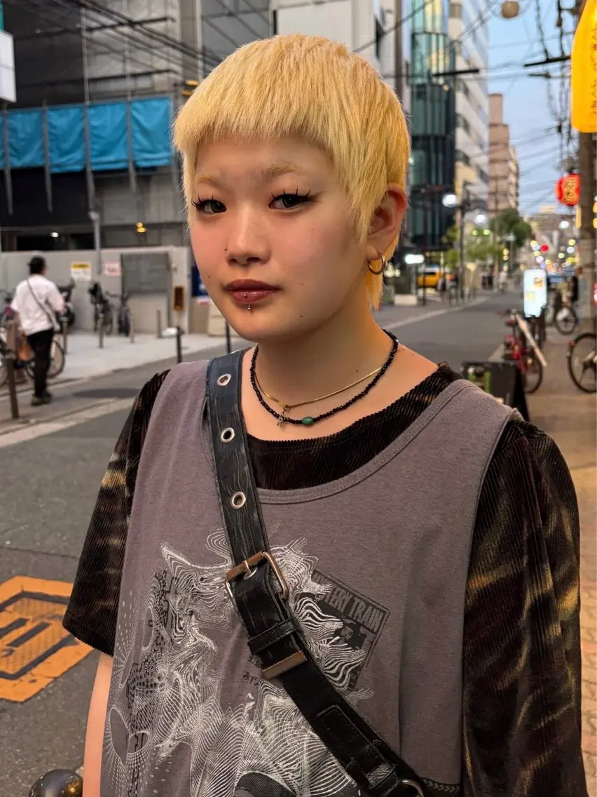ショート カット ヘアカラー 褒められる ハイトーン⭐️カノンのヘアスタイル