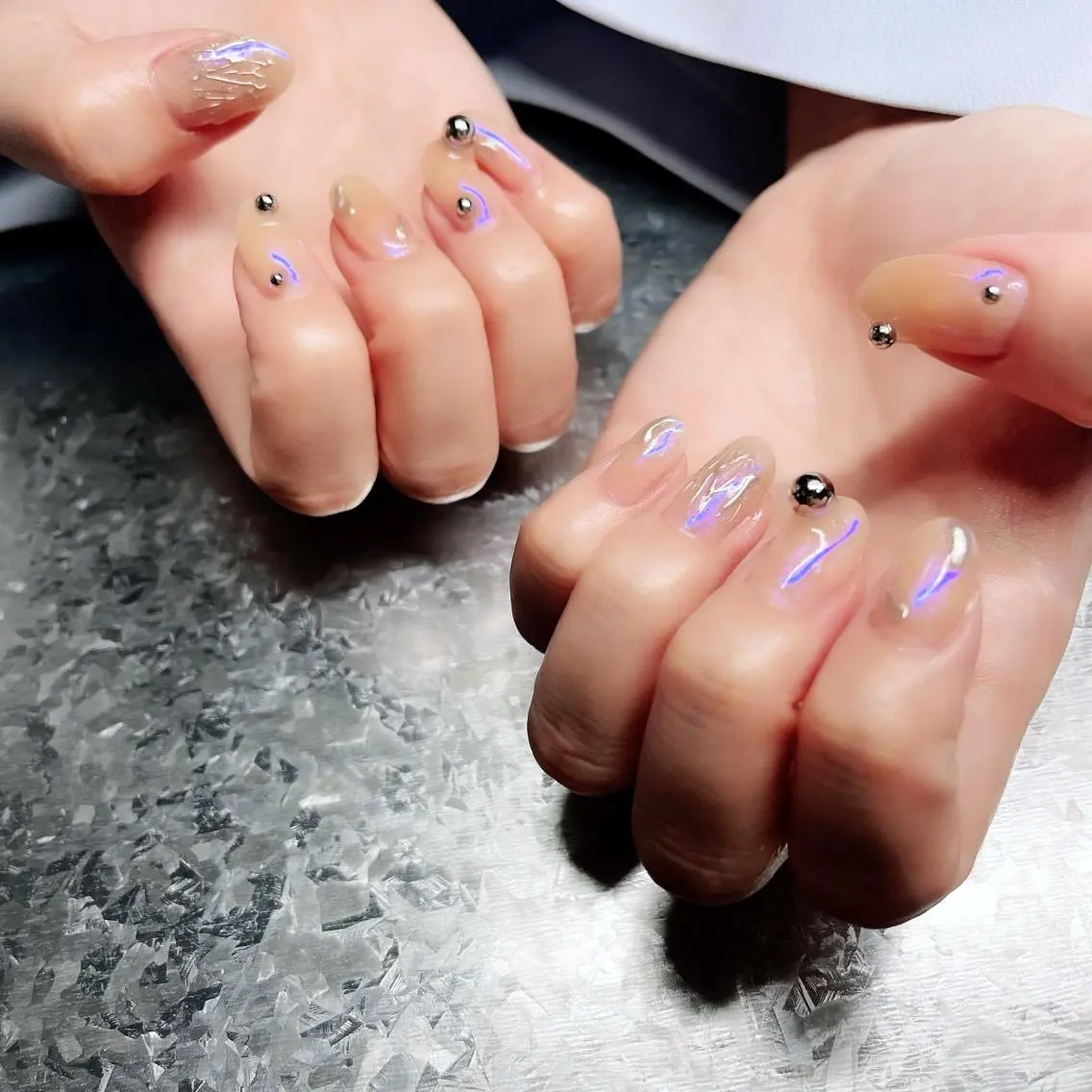 ネイル オーロラネイル 氷ネイル・うるうるネイル 韓国ネイル マグネットネイル ミラーネイル ハンドネイル VOLLMOND nailのネイルデザイン