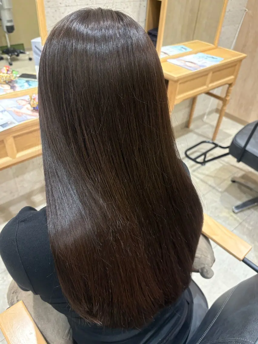 セミロング カラー ヘアカラー トリートメント 片岡 謙心のヘアスタイル