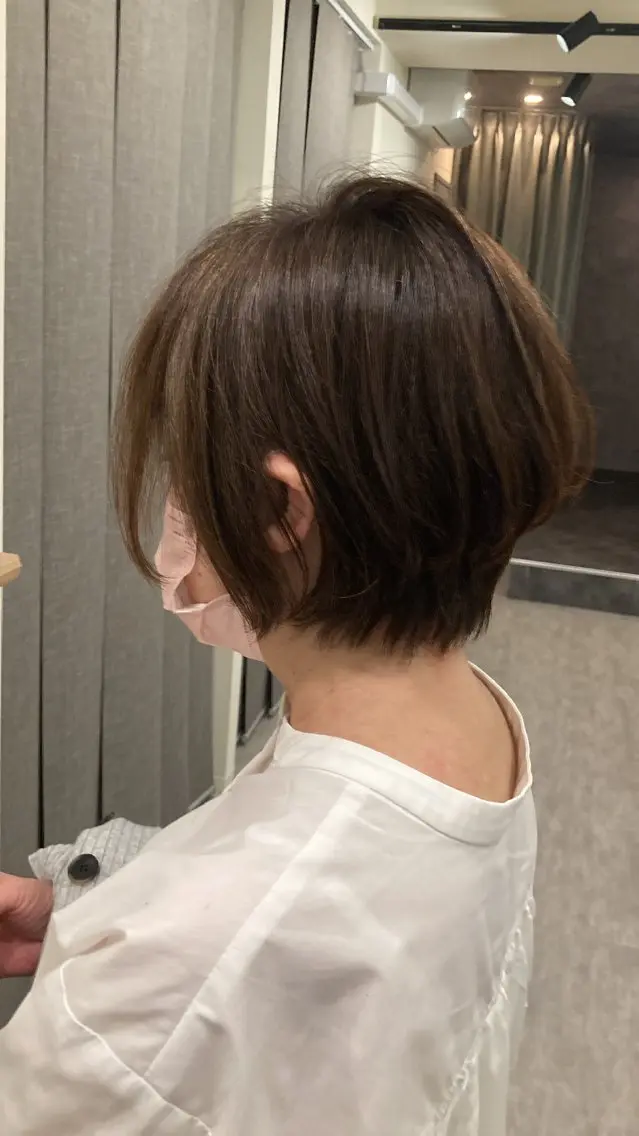 ショート カラー ショートボブ ベージュカラー ハイライトカラー ボブ ハイライト カット 縮毛矯正 小島 光人のヘアスタイル