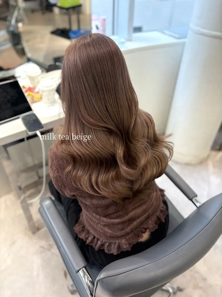 ロング カラー ブリーチ 透明感カラー カット ヘアカラー トリートメント MEI🎀つやカラー 🎀レイヤー🎀渋谷のヘアスタイル