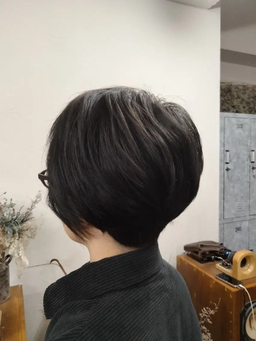 ショート nico麻生　長谷川 裕月のヘアスタイル