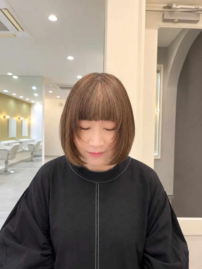 ショート ボブ 顔まわりレイヤー レイヤーカット カット topa/高井 菜緒のヘアスタイル