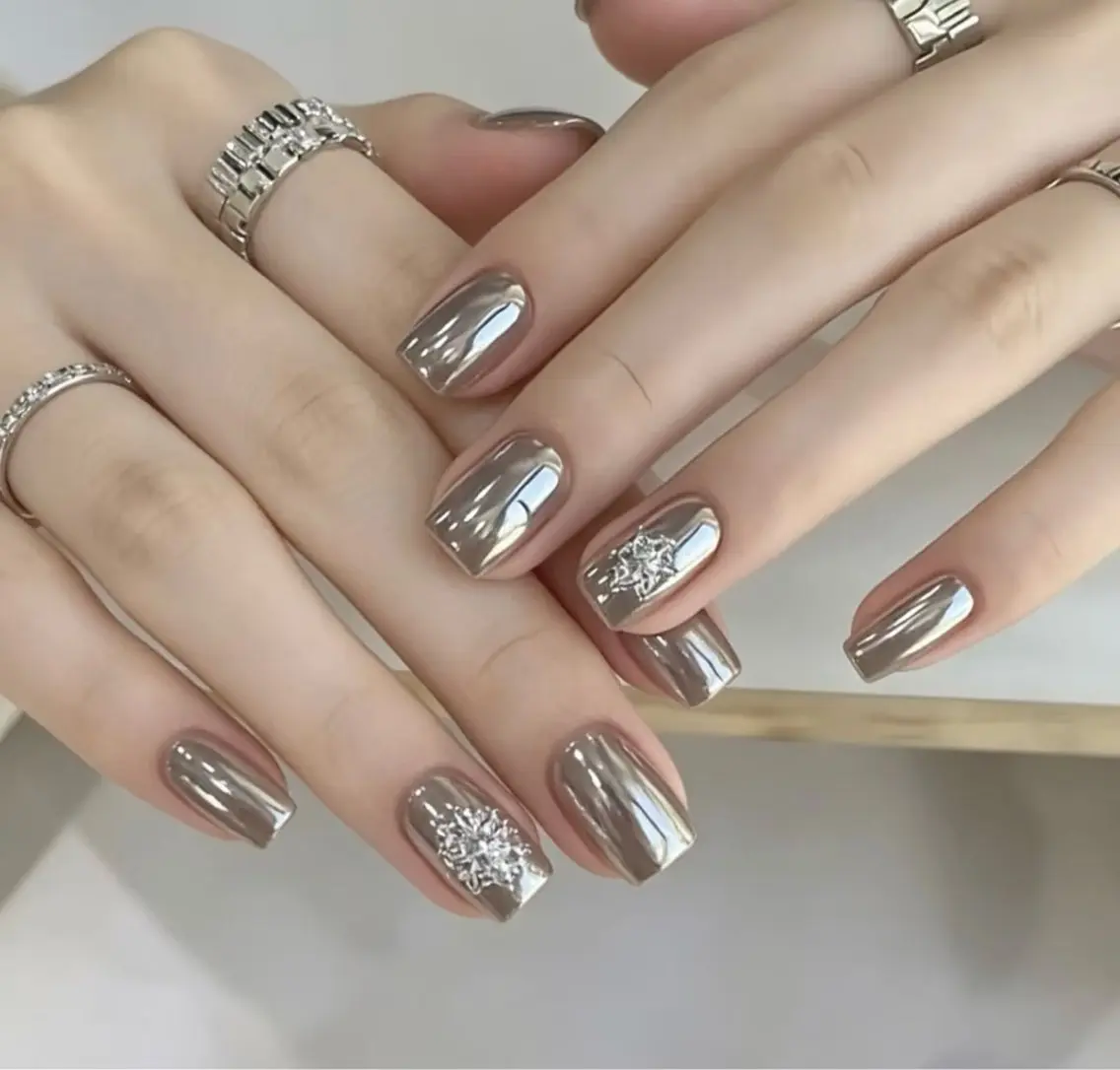 ネイル ハンドネイル H3 Nail Miniのネイルデザイン