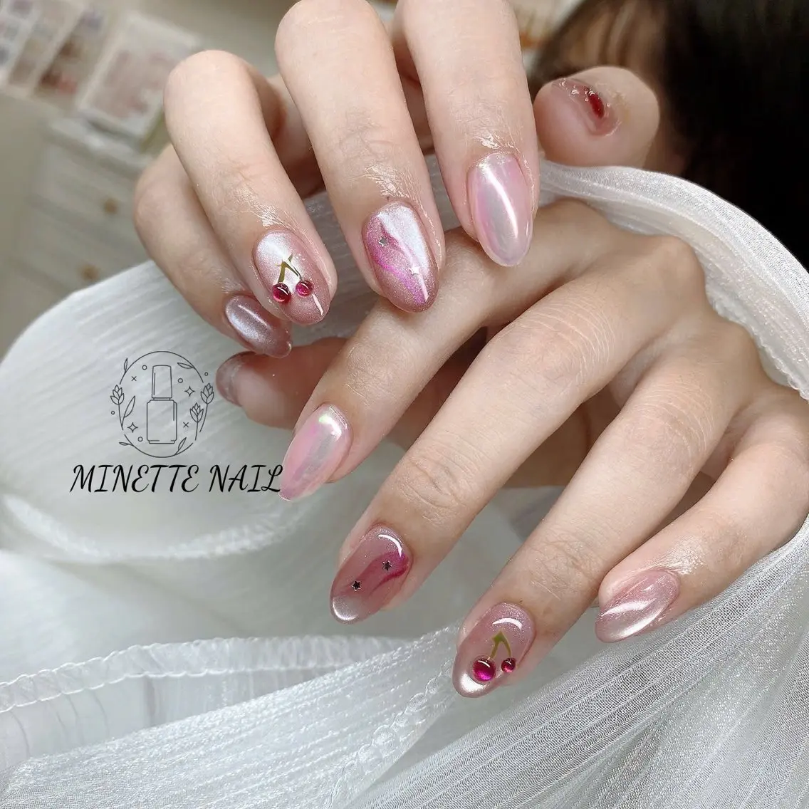 ネイル フレンチネイル ジェルネイル ガラスフレンチ 韓国ネイル マグネットネイル Minette nailHuongのネイルデザイン